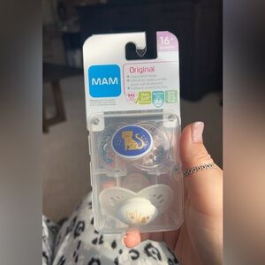 Mam 16+ binkys. New still in box.